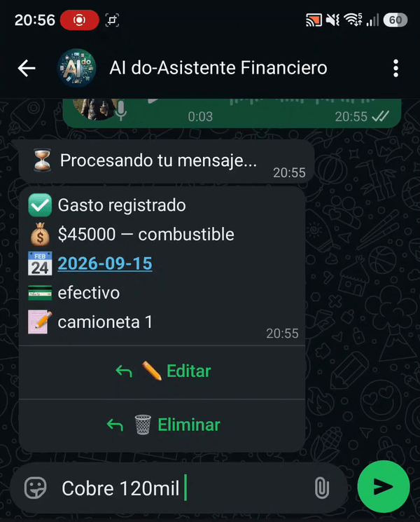Chat de WhatsApp mostrando un gasto de $45.000 en combustible registrado automáticamente